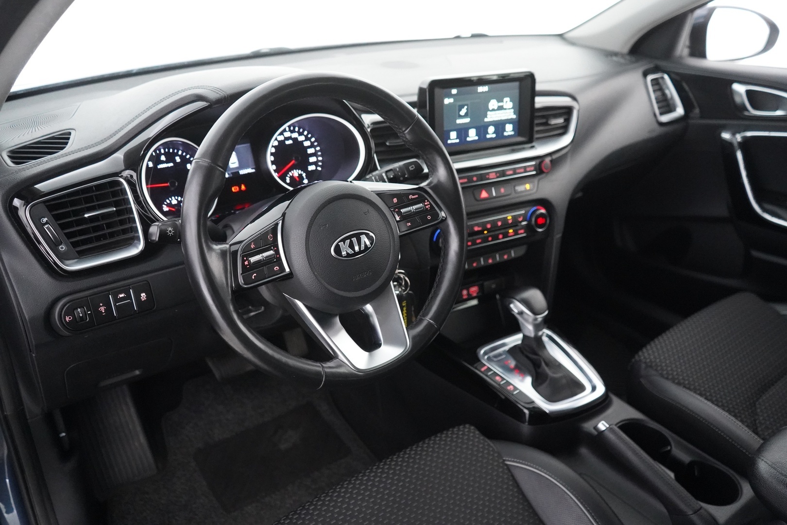 Kia Ceed 2019, kuva 4/25