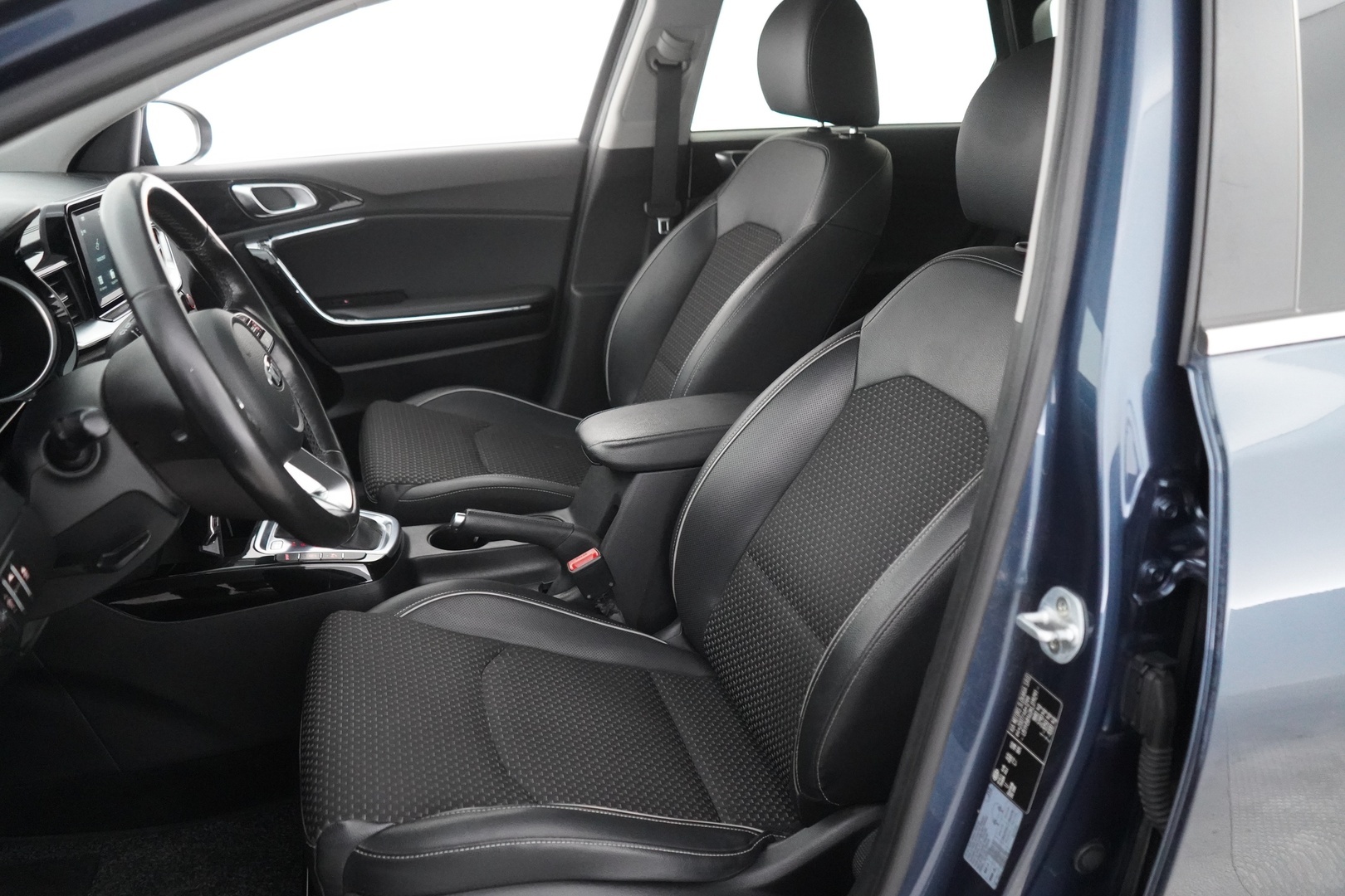 Kia Ceed 2019, kuva 3/25