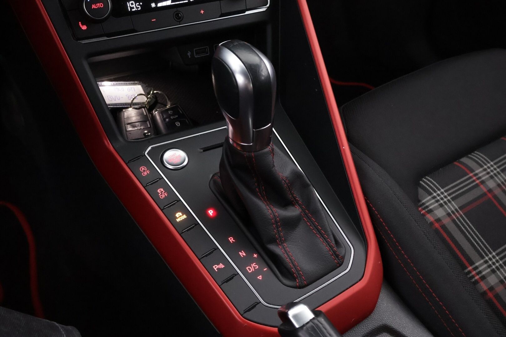 Volkswagen Polo 2019 GTI 2,0 TSI 147 kW (200 hv) DSG-automaatti * Suomiauto / Adapt.Vakkari / LED / Digimittari / Juuri Katsastettu! - Juuri tullut Tampereelle! 