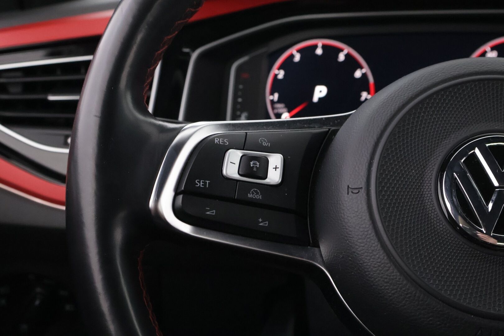 Volkswagen Polo 2019 GTI 2,0 TSI 147 kW (200 hv) DSG-automaatti * Suomiauto / Adapt.Vakkari / LED / Digimittari / Juuri Katsastettu! - Juuri tullut Tampereelle! 