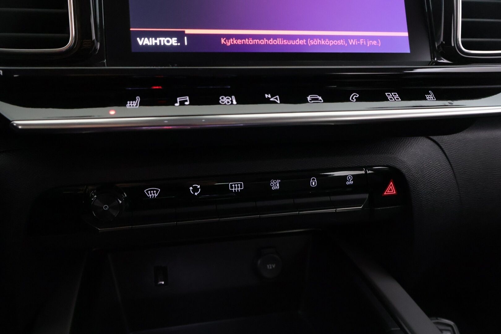 Citroen C5 Aircross 2019 PureTech 180 Feel EAT8 Automaatti *Vakkari / Peruutuskamera / Sähköinen kuskin penkki* - *Kahdet renkaat alumiini vantein / viimeisin huolto 02/2025 / Digimittaristo*