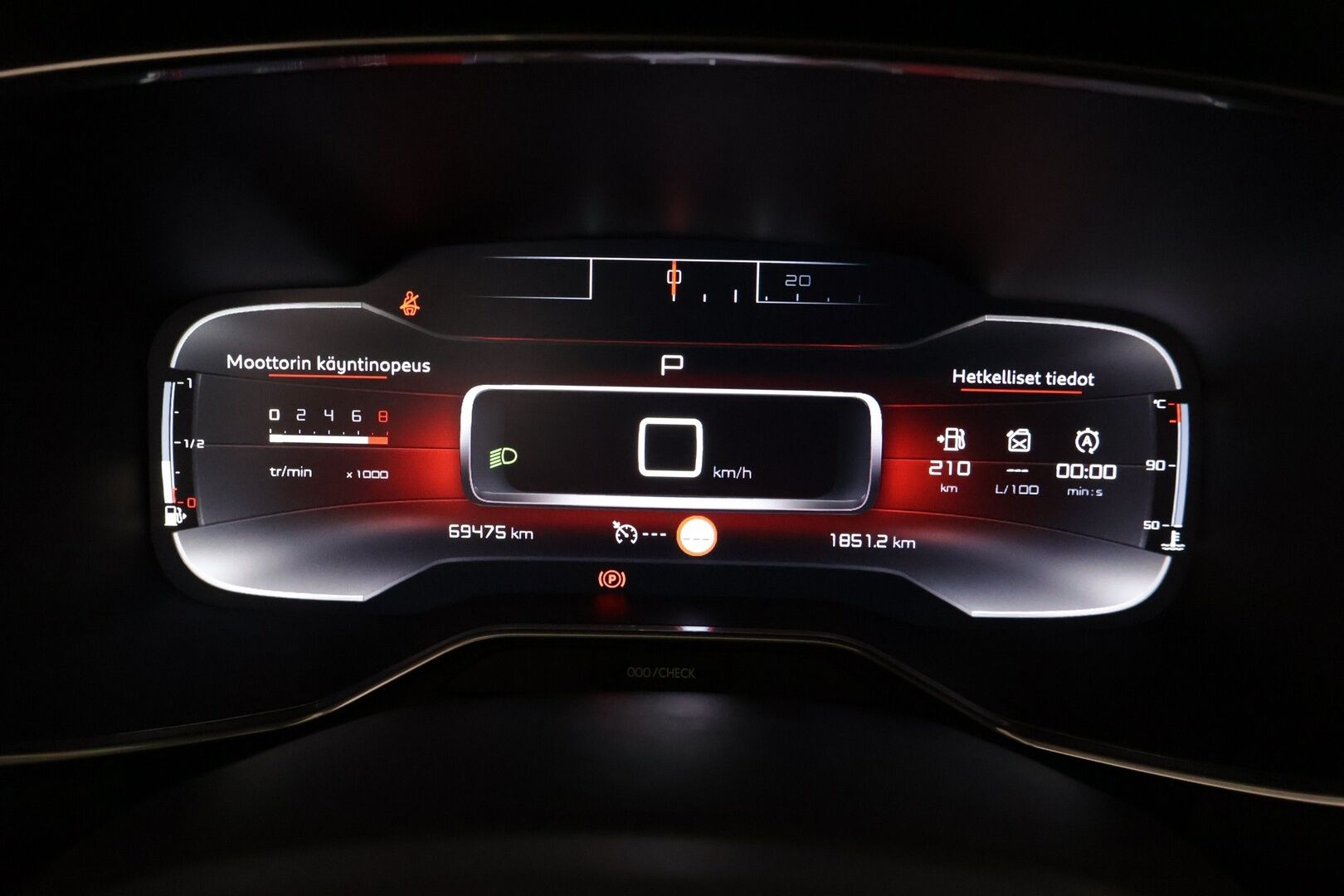 Citroen C5 Aircross 2019 PureTech 180 Feel EAT8 Automaatti *Vakkari / Peruutuskamera / Sähköinen kuskin penkki* - *Kahdet renkaat alumiini vantein / viimeisin huolto 02/2025 / Digimittaristo*