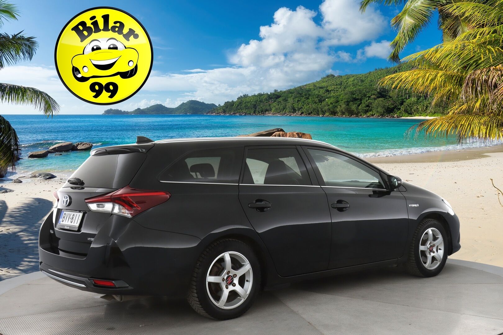 Toyota Auris 2018 Touring Sports 1,8 Hybrid Active * Koukku / Keyless / Peruutuskamera / Navi / Vakkari / Bluetooth * - Kahdet renkaat aluvanteilla