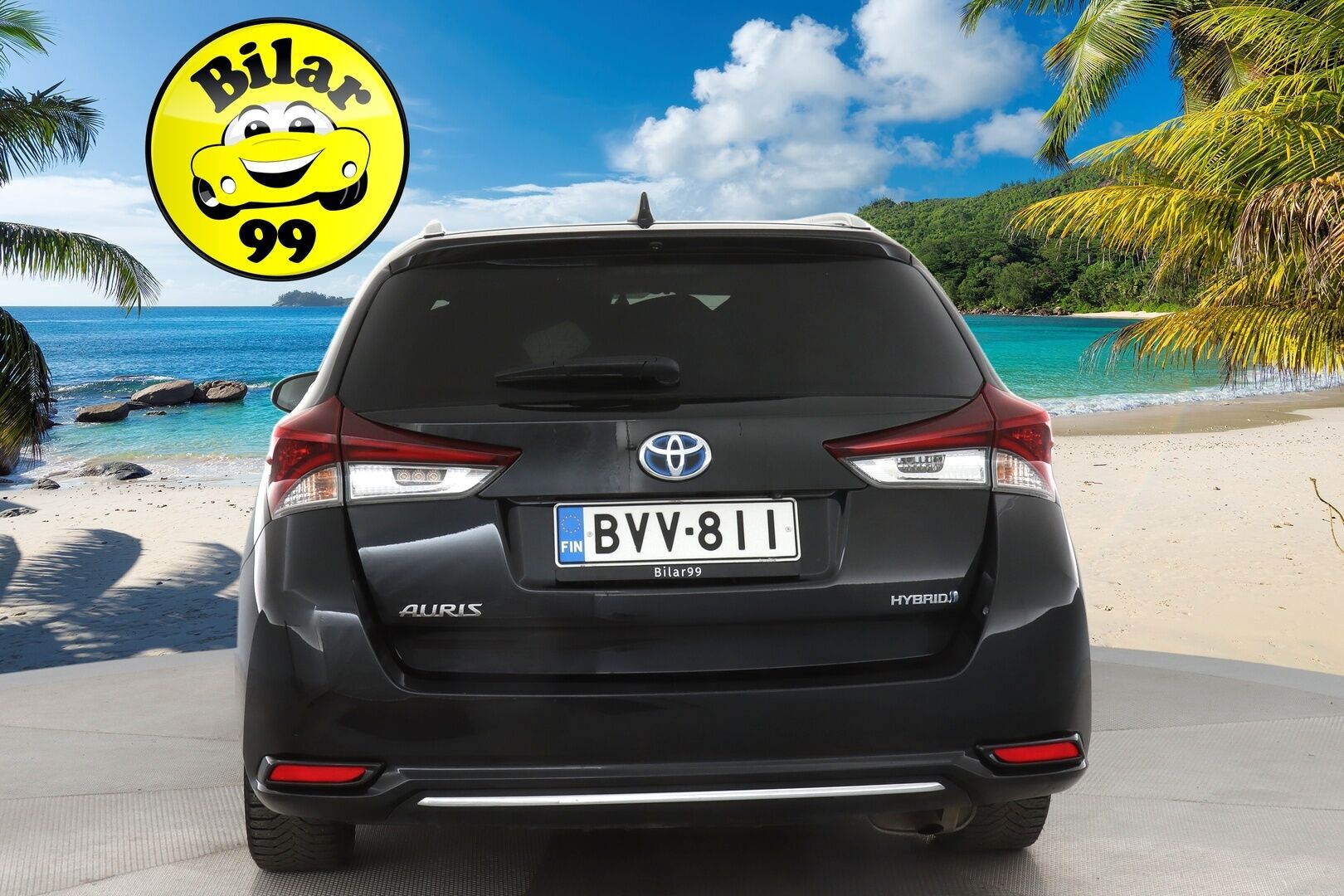 Toyota Auris 2018 Touring Sports 1,8 Hybrid Active * Koukku / Keyless / Peruutuskamera / Navi / Vakkari / Bluetooth * - Kahdet renkaat aluvanteilla