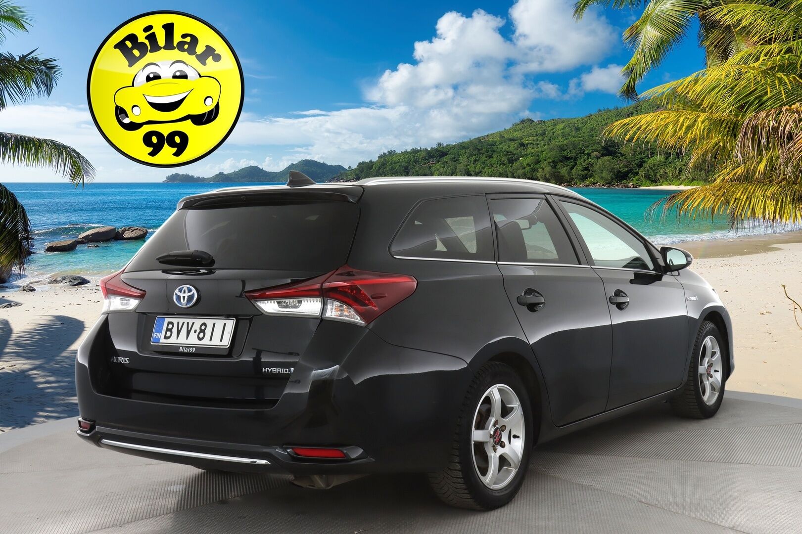 Toyota Auris 2018 Touring Sports 1,8 Hybrid Active * Koukku / Keyless / Peruutuskamera / Navi / Vakkari / Bluetooth * - Kahdet renkaat aluvanteilla