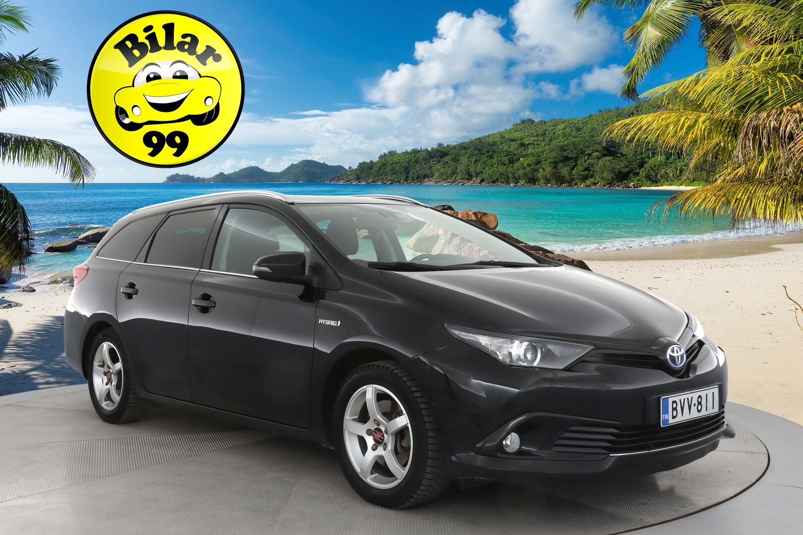 Toyota Auris 2018 Touring Sports 1,8 Hybrid Active * Koukku / Keyless / Peruutuskamera / Navi / Vakkari / Bluetooth * - Kahdet renkaat aluvanteilla