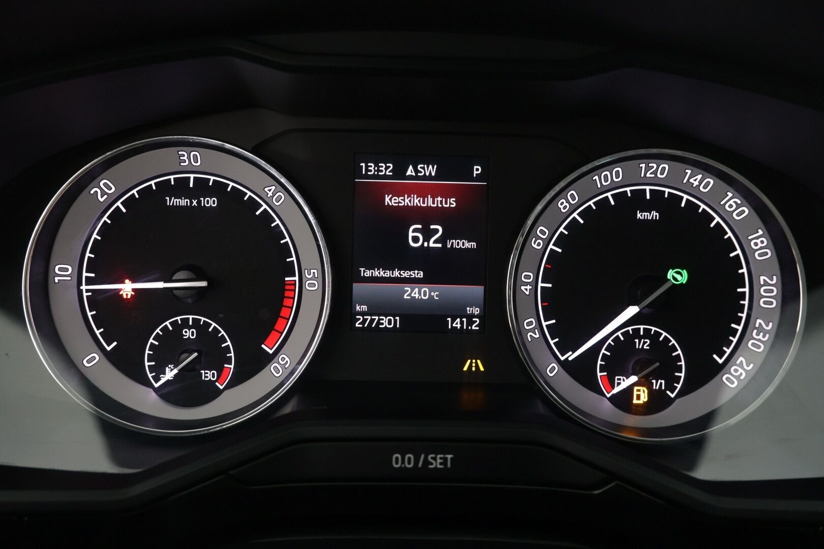 Skoda Superb 2018 Combi 2,0 TDI 190 4x4 L&K DSG Autom. - ACC | Ilmastoidut muistinahat | Canton | Webasto | Koukku | P-kamera