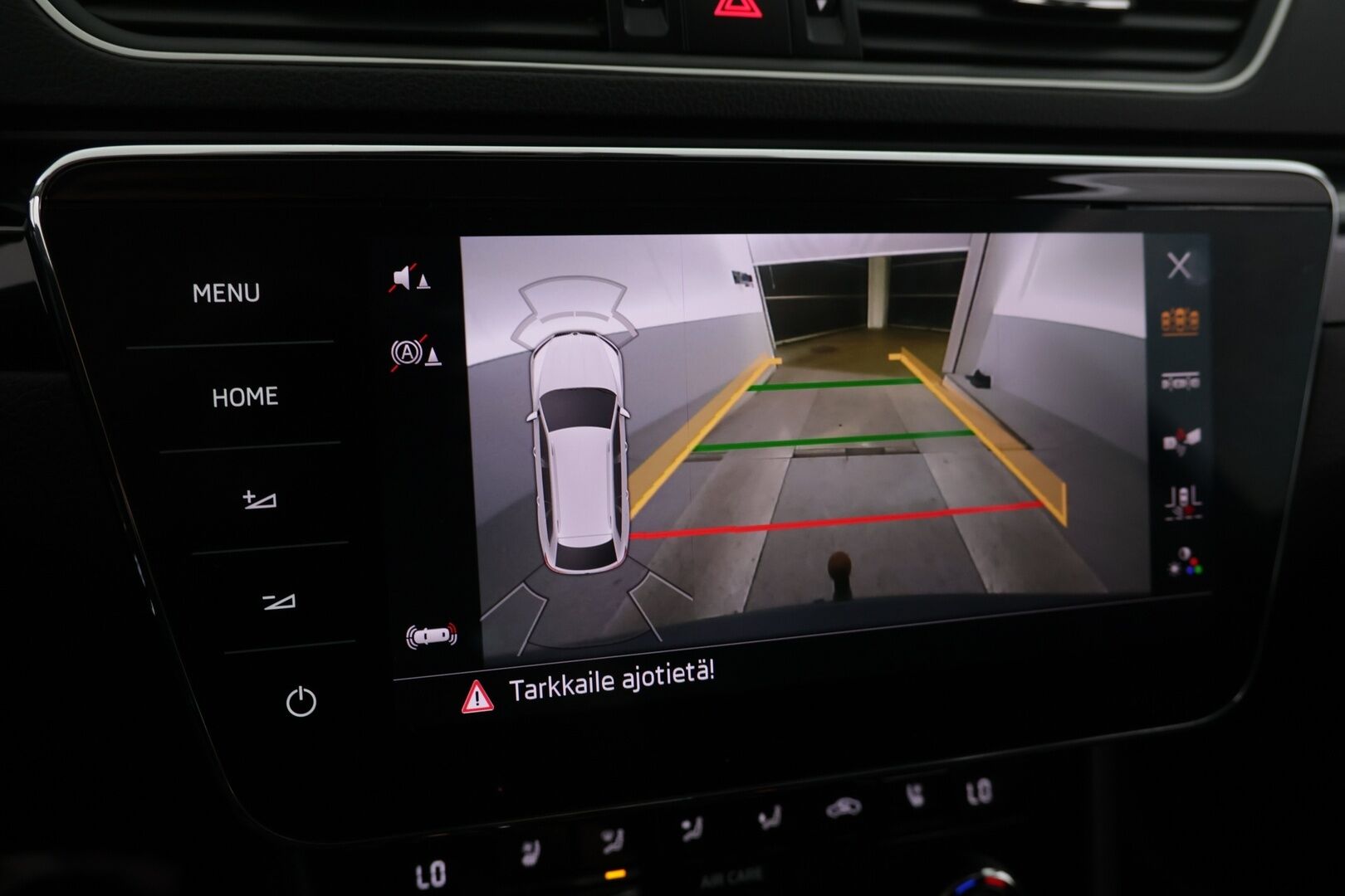 Skoda Superb 2018 Combi 2,0 TDI 190 4x4 L&K DSG Autom. - ACC | Ilmastoidut muistinahat | Canton | Webasto | Koukku | P-kamera
