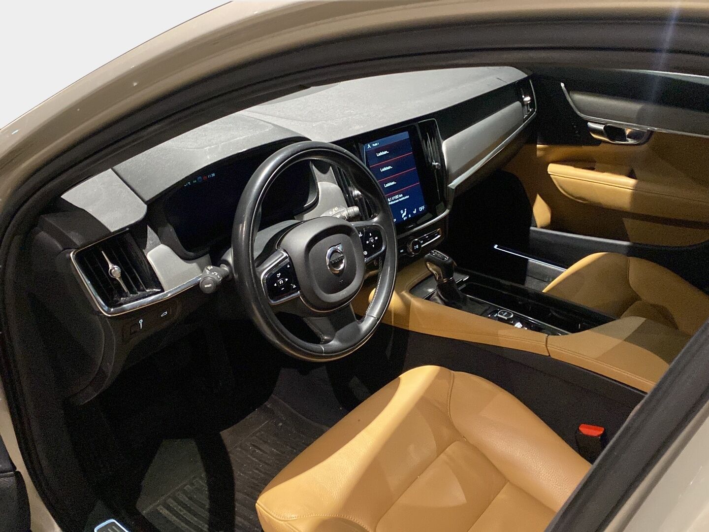 Volvo V90 2017 D4 Inscription aut - | Ei AdBlue-järjestelmää | Webasto | ACC | Pilot Assist | Koukku | Muistipenkki | KeylessGo | Nahkaverhoilu |