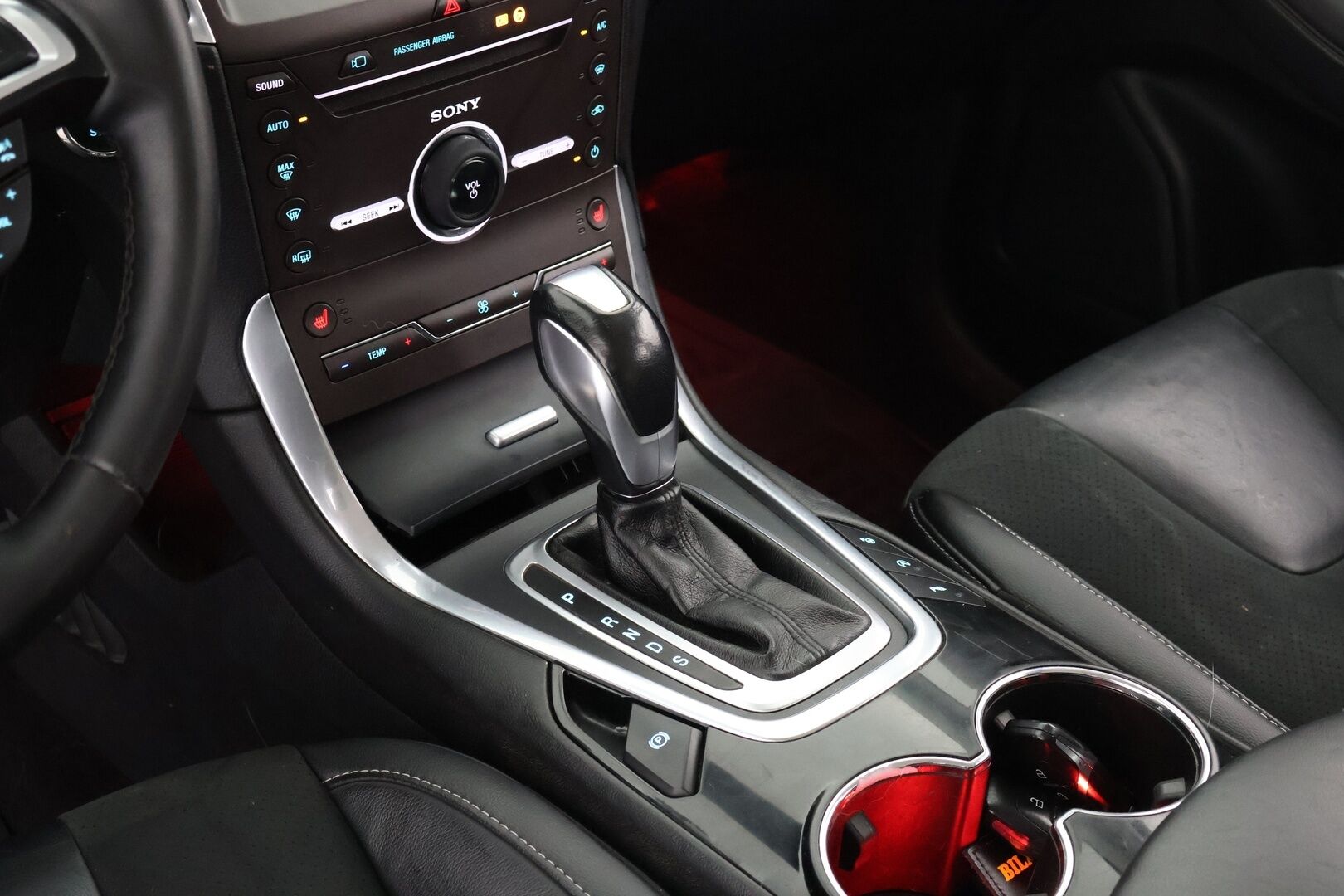 Ford Galaxy 2016 2,0 TDCi 180hv PowerShift Titanium Business AWD 5-ovinen - YritysOutlet - Myydään vain yrityksille - 7-paikkainen | Adapt. vakkari | P.kamera | Muistipenkki