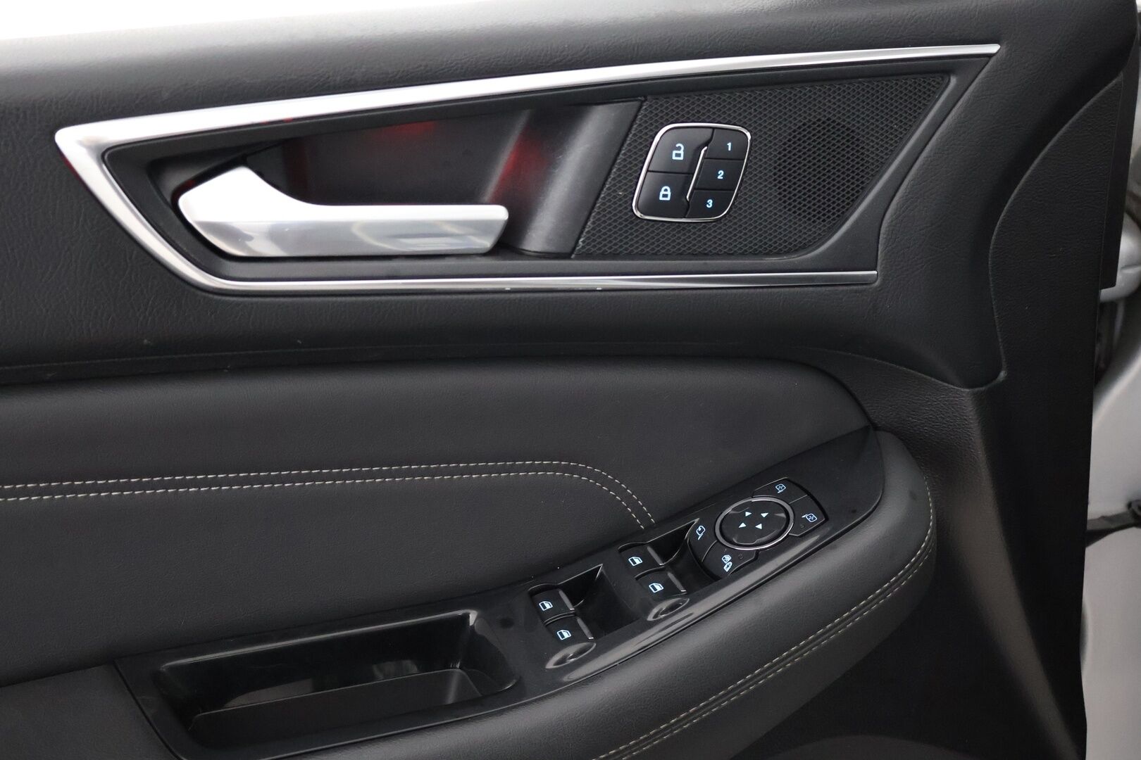 Ford Galaxy 2016 2,0 TDCi 180hv PowerShift Titanium Business AWD 5-ovinen - YritysOutlet - Myydään vain yrityksille - 7-paikkainen | Adapt. vakkari | P.kamera | Muistipenkki
