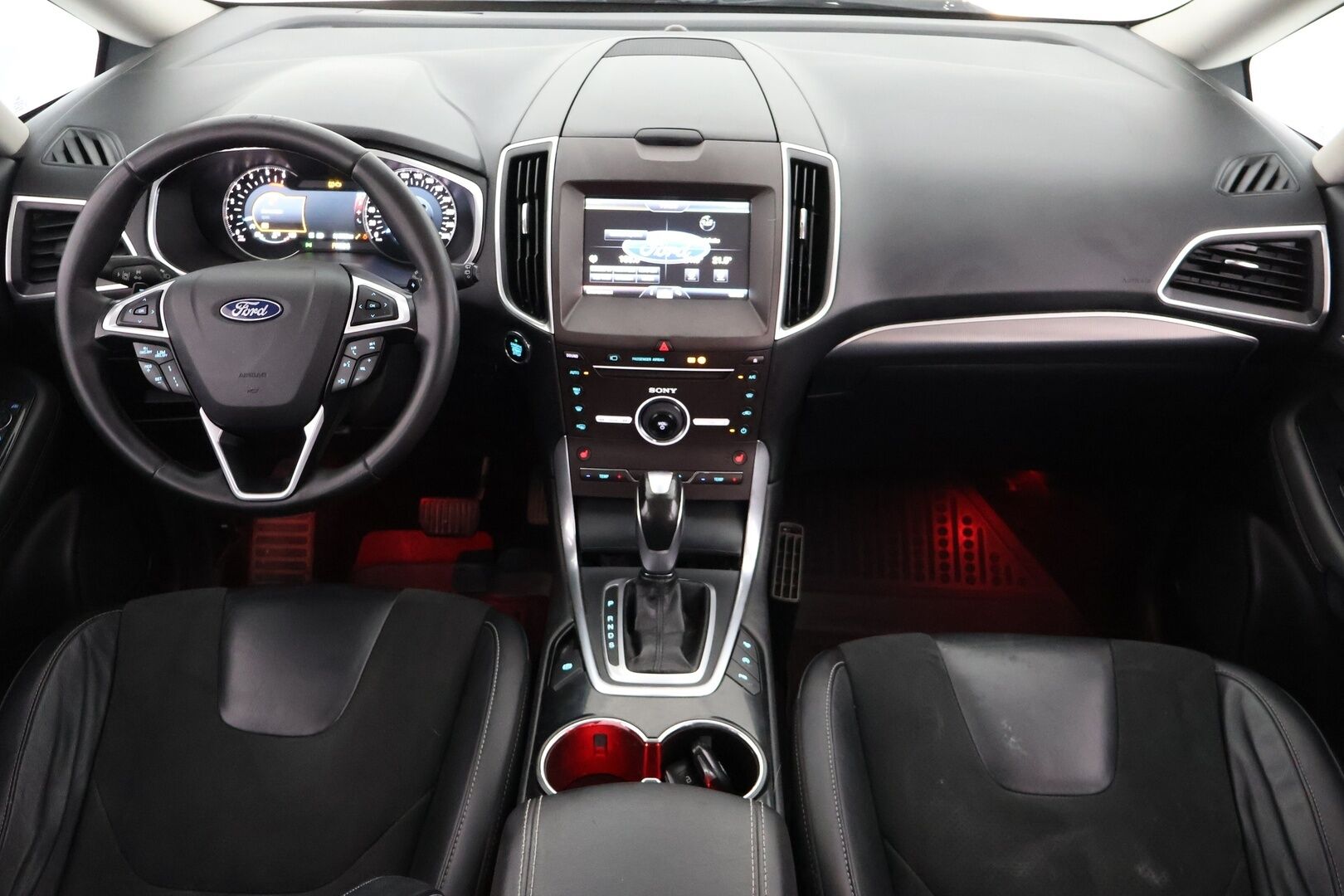 Ford Galaxy 2016 2,0 TDCi 180hv PowerShift Titanium Business AWD 5-ovinen - YritysOutlet - Myydään vain yrityksille - 7-paikkainen | Adapt. vakkari | P.kamera | Muistipenkki
