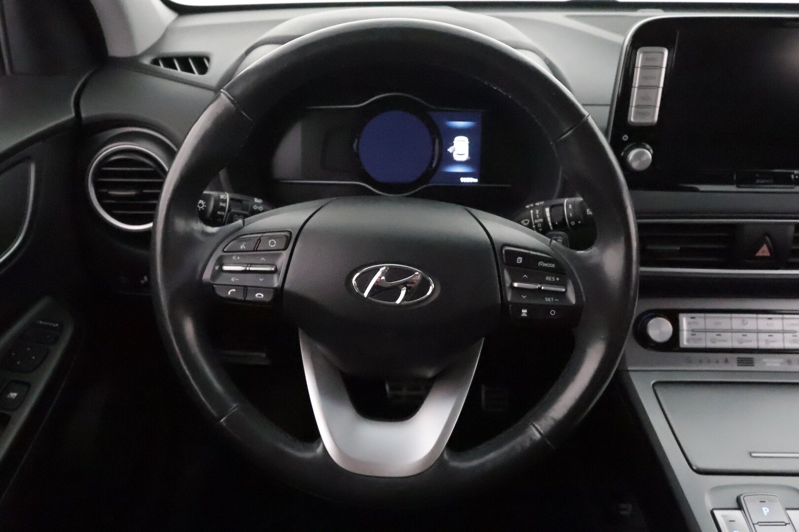 Hyundai KONA 2019 electric 204 hv Style **HUD / Adapt.Vakkari / KRELL / LED-valot / P.kamera / Ilmastoidut nahat /  Navi / Keyless** - Suomi-auto 