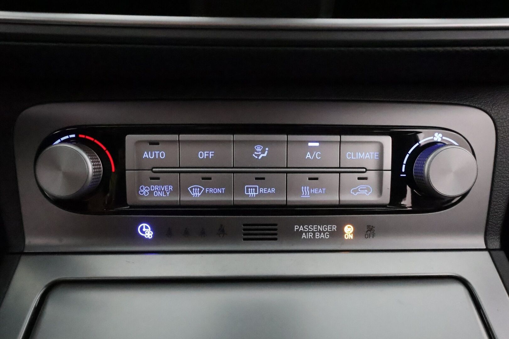 Hyundai KONA 2019 electric 204 hv Style **HUD / Adapt.Vakkari / KRELL / LED-valot / P.kamera / Ilmastoidut nahat /  Navi / Keyless** - Suomi-auto 