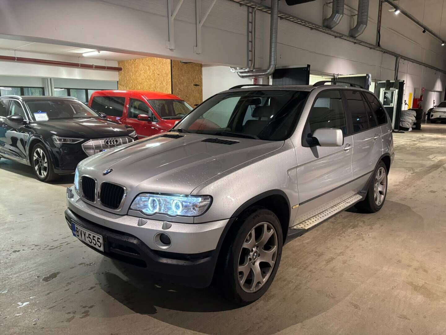 BMW X5 2001 X5 3.0d -*Myydään huutokaupat.com* - | Sähkö penkit | Irrotettava koukku | Hifit | P.tutkat | Vakkari | 16.07.2026 katsastettu! |