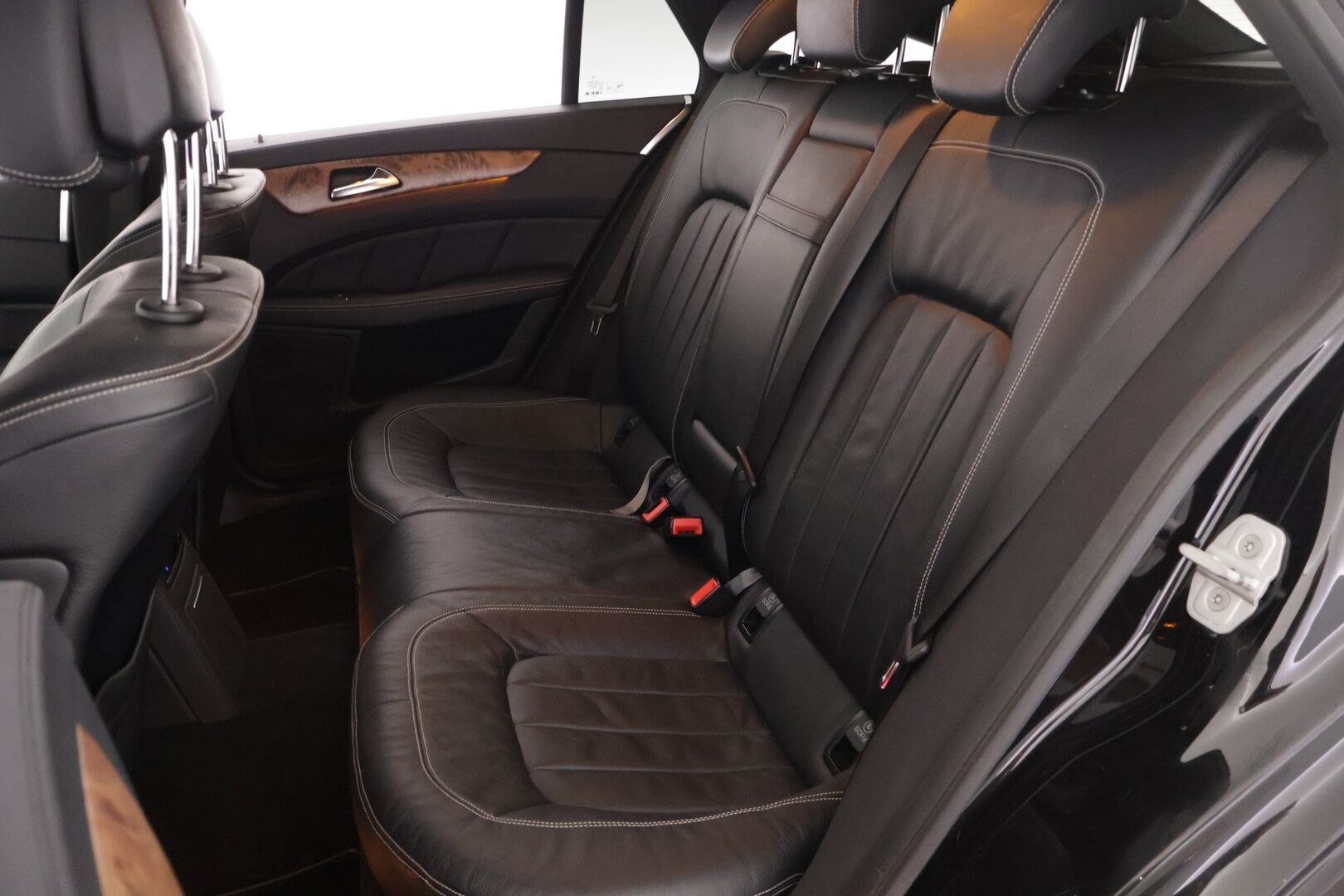 Mercedes-Benz CLS 2013 350 CDI 4MATIC AMG *Webasto / Koukku / Vakkari / Muistipenkit / Ortopedi / ILS / Navi / Sähkökontti!* - *Tässä legendaarinen CLS 350 CDI AMG paketilla!*