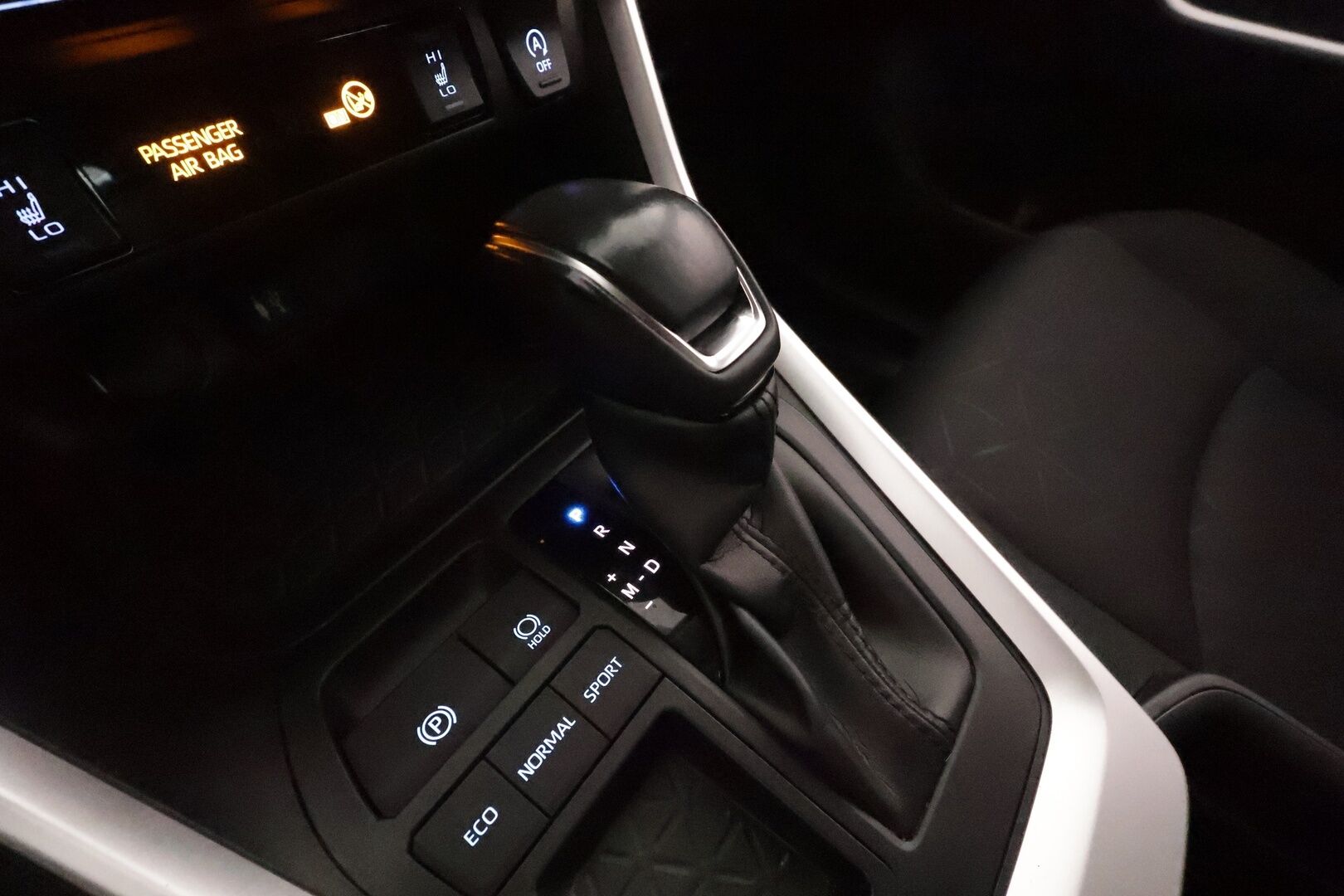 Toyota RAV4 2019 2,0 VVT-iE Business Multidrive S **ACC / LED-valot / P.Kamera / Navi / Kaistavahti / Sisätilanlämmitin / KeylessGO** - Suomi-auto / Kahdet Renkaat / Merkkihuollettu!