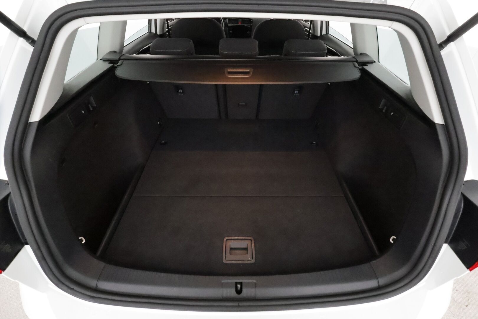 Volkswagen Golf 2019 Variant Highline Limited 1,0 TSI 85 kW DSG *Webasto / ACC / LED / P.Kamera / Navi / Digimittaristo / KeylessGO* - Suomi-auto 