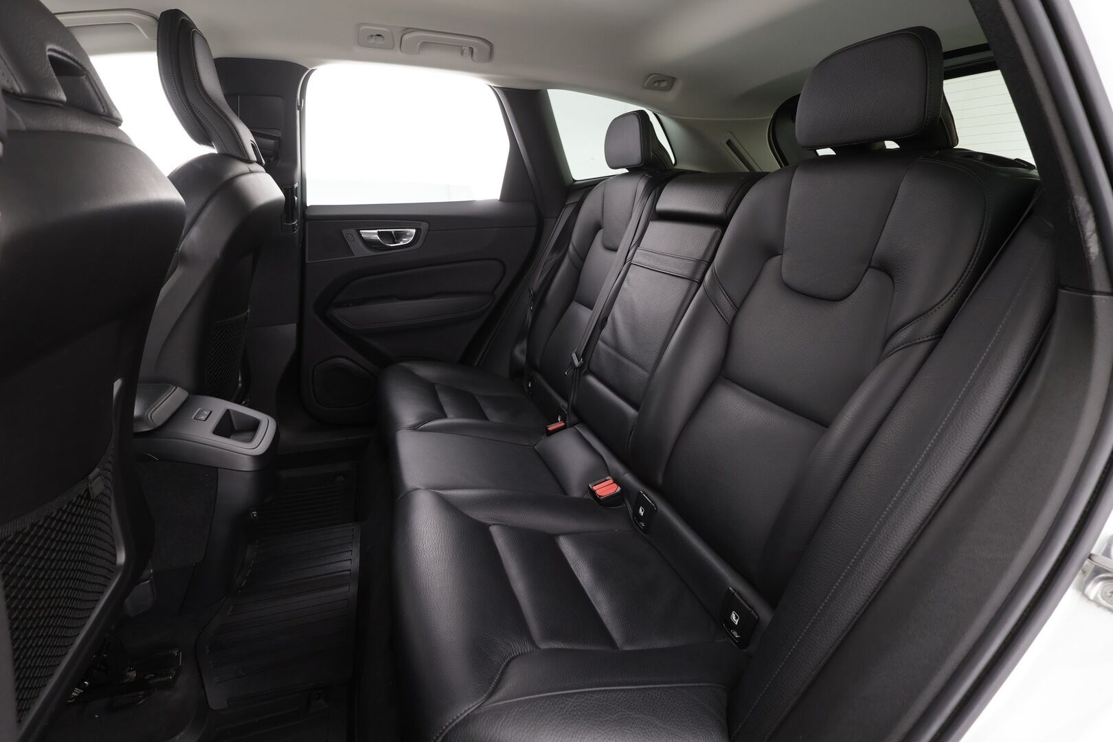 Volvo XC60 2019 D4 AWD Business Inscription aut * Webasto / Koukku / ACC / Full-LED / P.Kamera / Sportpenkki Muistilla / Navi * - Suomi-auto / Kahdet renkaat