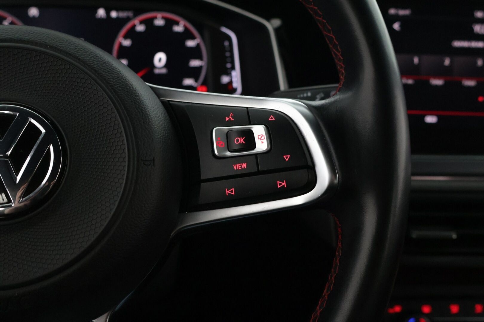 Volkswagen Polo 2019 GTI 2,0 TSI 147 kW (200 hv) // Digimittari / Vakkari / Lohko / Suomi-auto - Näyttävä / Hyvin huollettu / 2x hyvät renkaat*