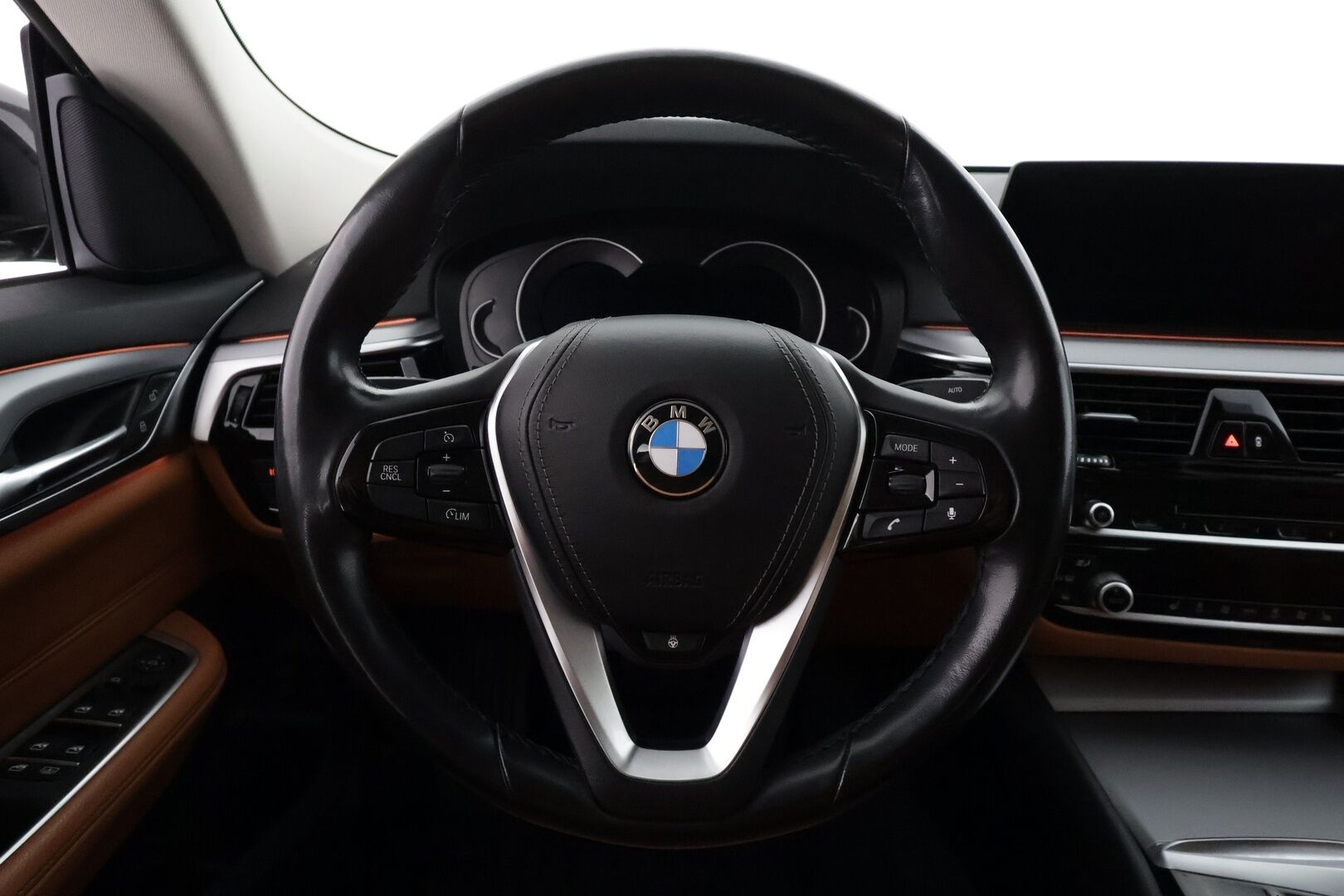 BMW 620 Gran Turismo 2019 G32 Gran Turismo 620d A xDrive - | Vakkari | Lohko | Koukku | P.Kamera | LED | Ilma-alusta | Hifit | Osasähköt sporttinahat | Suomi-auto | Kahdet Renkaat |