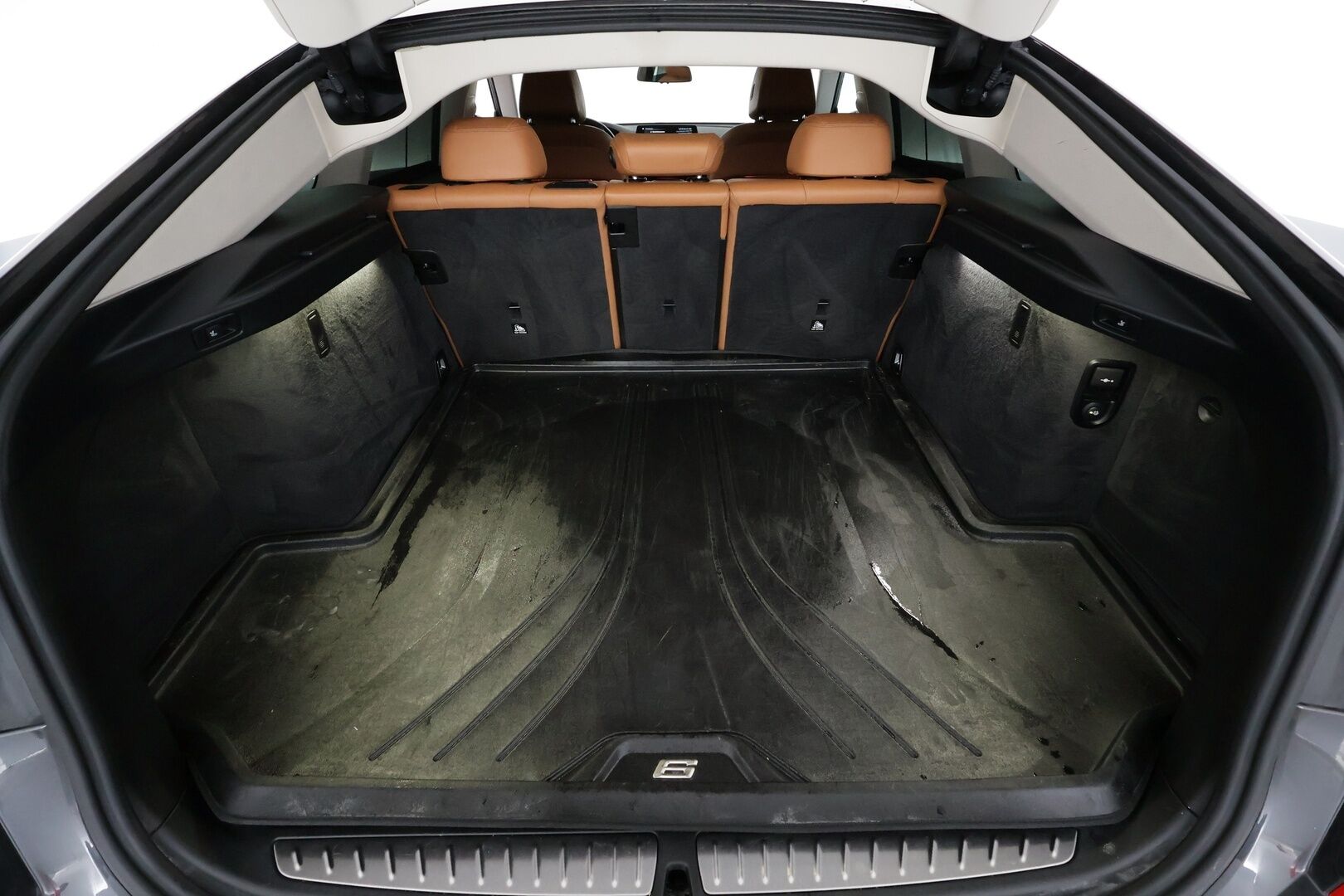 BMW 620 Gran Turismo 2019 G32 Gran Turismo 620d A xDrive - | Vakkari | Lohko | Koukku | P.Kamera | LED | Ilma-alusta | Hifit | Osasähköt sporttinahat | Suomi-auto | Kahdet Renkaat |