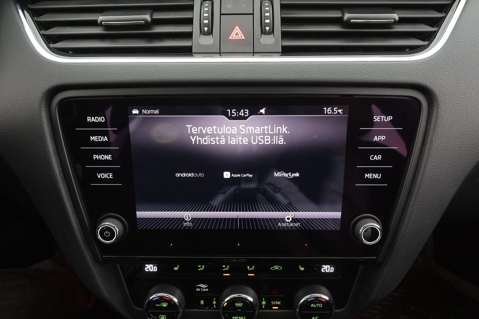 Skoda Octavia 2019 Combi 1,5 TSI Style - | LED | P.Kamera | Webasto | Koukku | Katveavustin | Apple&Android | Vakkari | Ambient-valot | Suomi-auto | Kahdet renkaat |