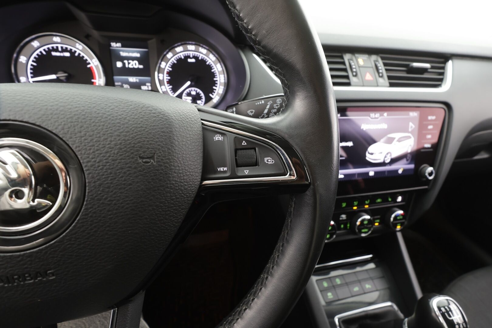 Skoda Octavia 2019 Combi 1,5 TSI Style - | LED | P.Kamera | Webasto | Koukku | Katveavustin | Apple&Android | Vakkari | Ambient-valot | Suomi-auto | Kahdet renkaat |