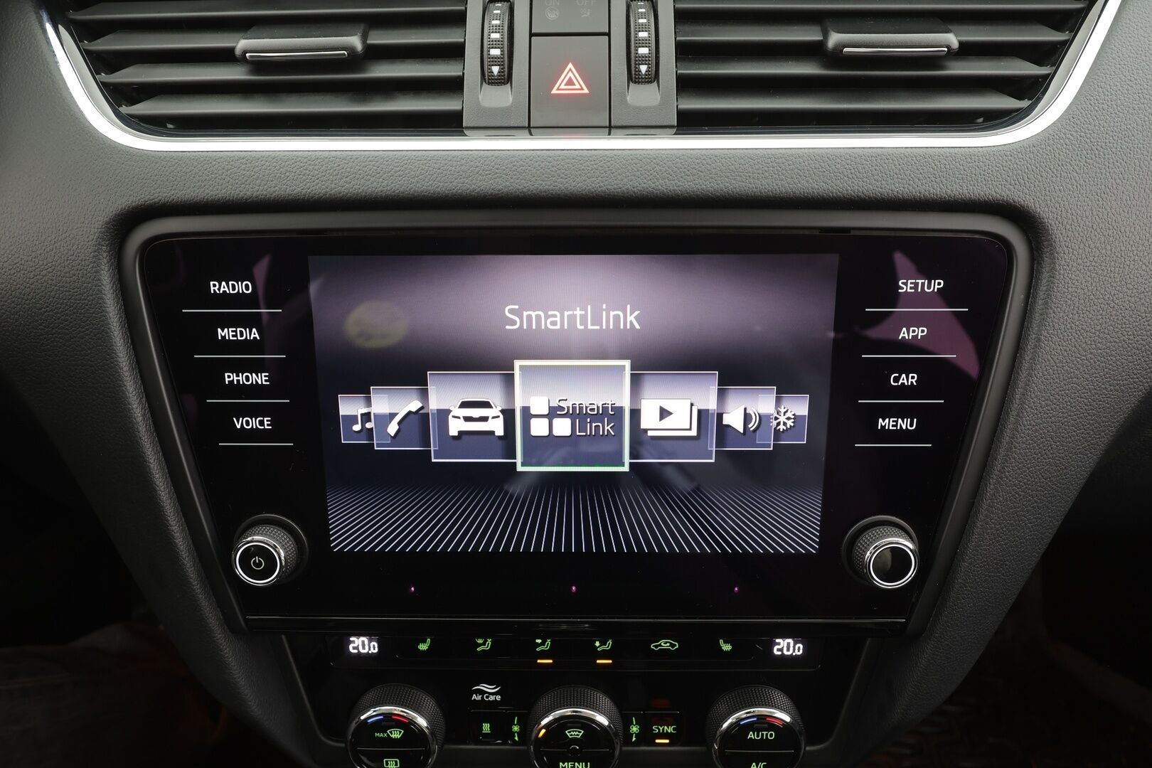 Skoda Octavia 2019 Combi 1,5 TSI Style - | LED | P.Kamera | Webasto | Koukku | Katveavustin | Apple&Android | Vakkari | Ambient-valot | Suomi-auto | Kahdet renkaat |