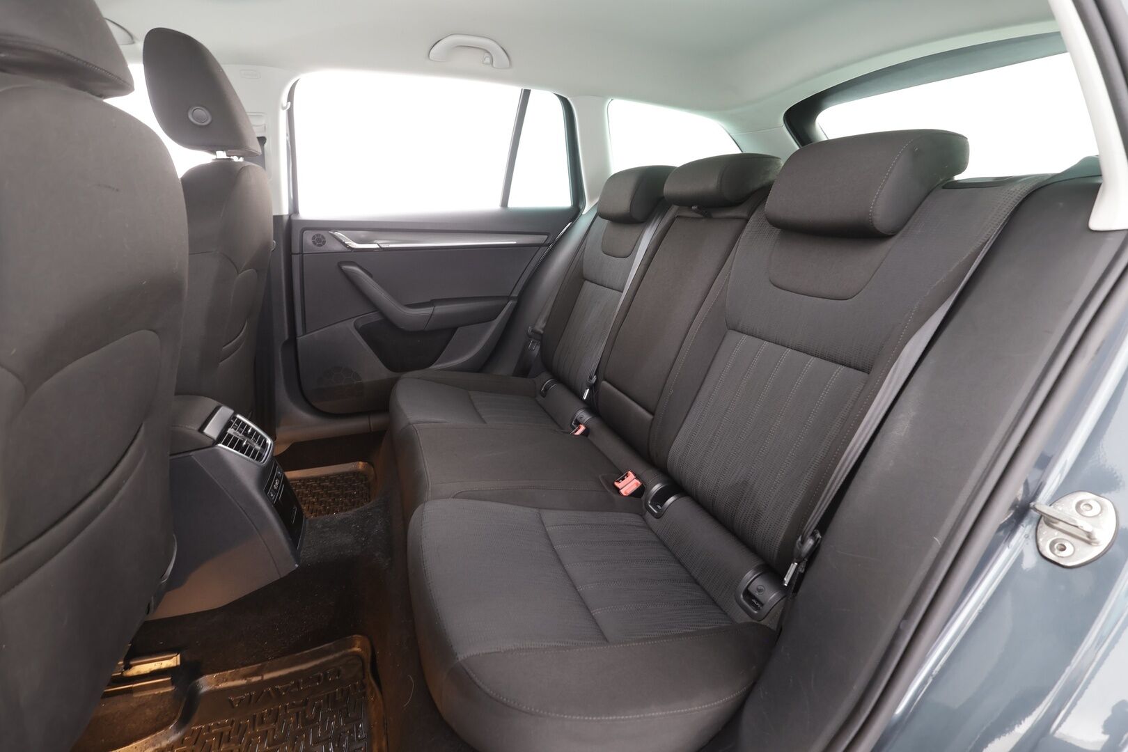 Skoda Octavia 2019 Combi 1,5 TSI Style - | LED | P.Kamera | Webasto | Koukku | Katveavustin | Apple&Android | Vakkari | Ambient-valot | Suomi-auto | Kahdet renkaat |