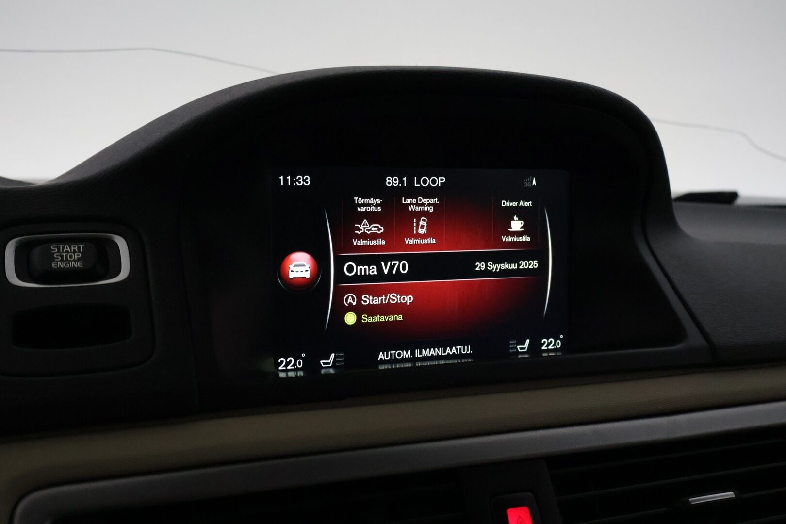 Volvo V70 2016 D4 AWD Summum Edition aut. *ACC / Webasto / BLIS / Digimittari / Muistipenkki / KeyLessGo / Vaaleat nahat / Koukku* - Hyvin huollettu ja varusteltu V70 kaksilla hyvillä renkailla!