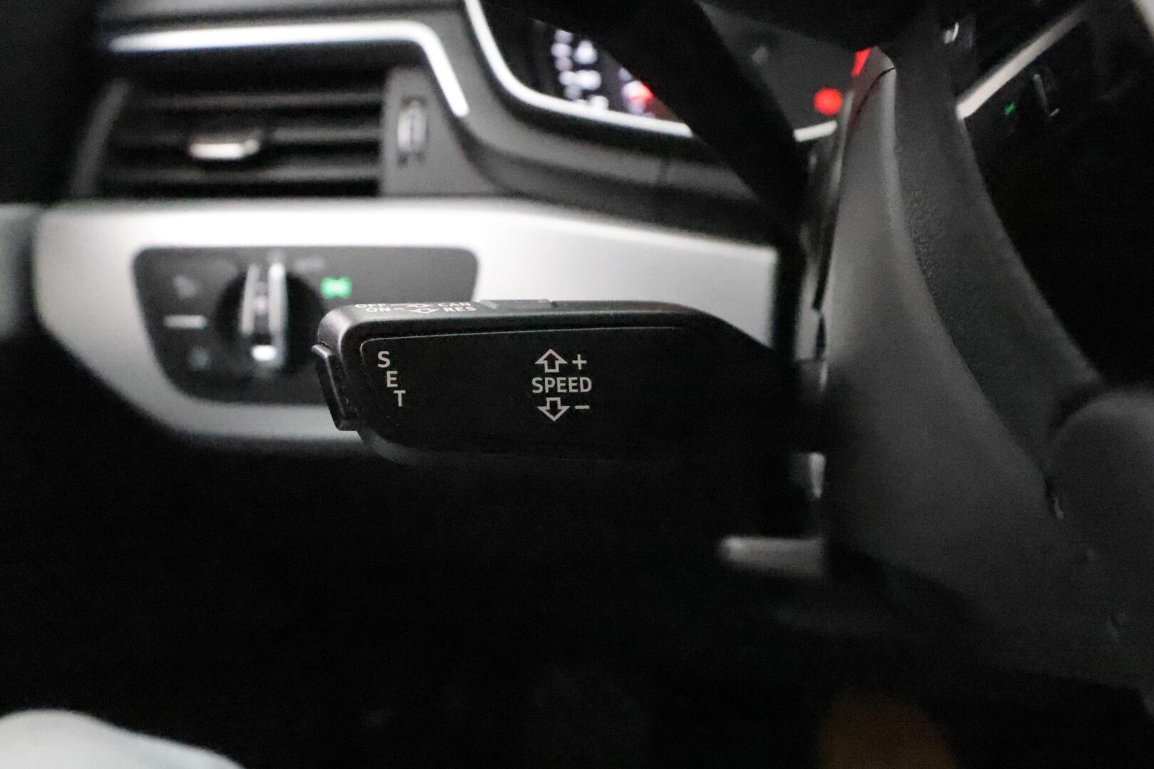 Audi A5 2019 Sportback Business SportComfort Edition 40TDI 140 kW quattro**Webasto / Koukku / Matrix-LED / P.Tutkat / Sporttipenkit** - Apple&Android / 2x Renkaat