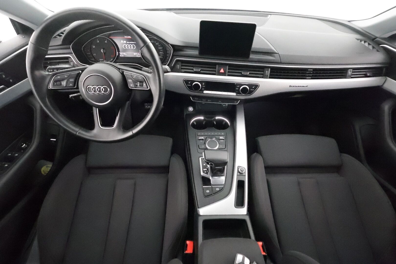 Audi A5 2019 Sportback Business SportComfort Edition 40TDI 140 kW quattro**Webasto / Koukku / Matrix-LED / P.Tutkat / Sporttipenkit** - Apple&Android / 2x Renkaat
