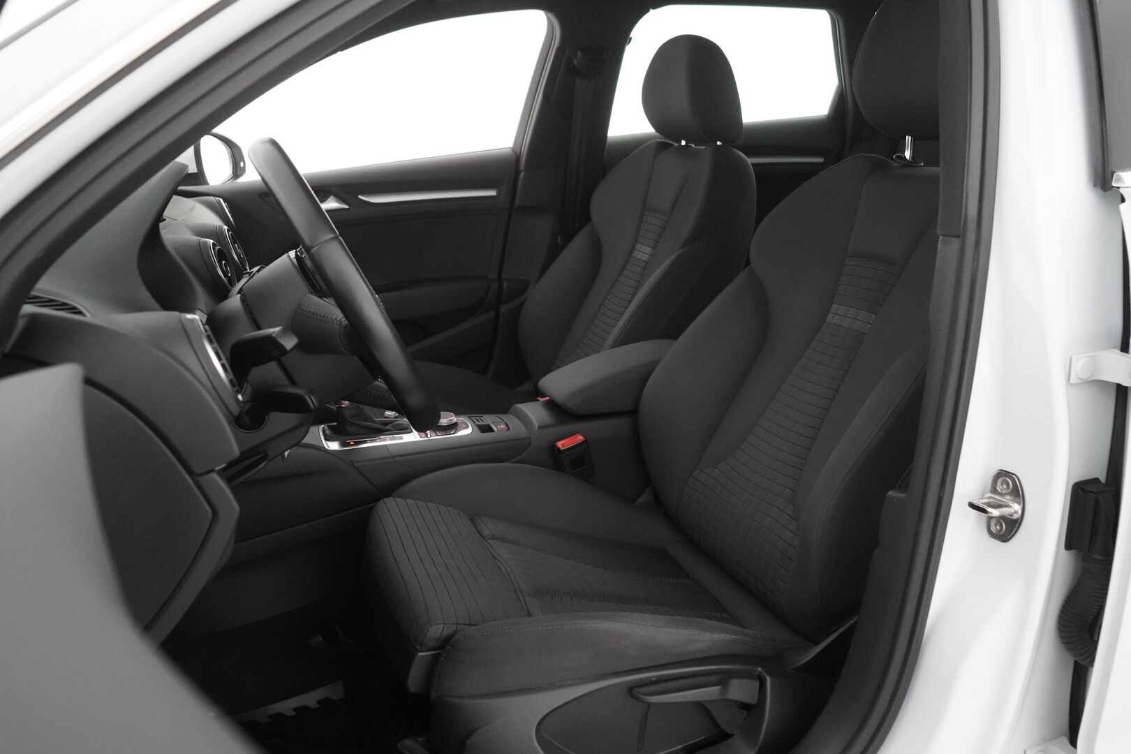 Audi A3 2016 Sportback g-tron 1,4 TFSI CNG 81 kW S tronic - Juuri katsastettu! | Vakkari | Koukku | Sporttipenkit | B&O | Tutkat | Kahdet renkaat aluvantein