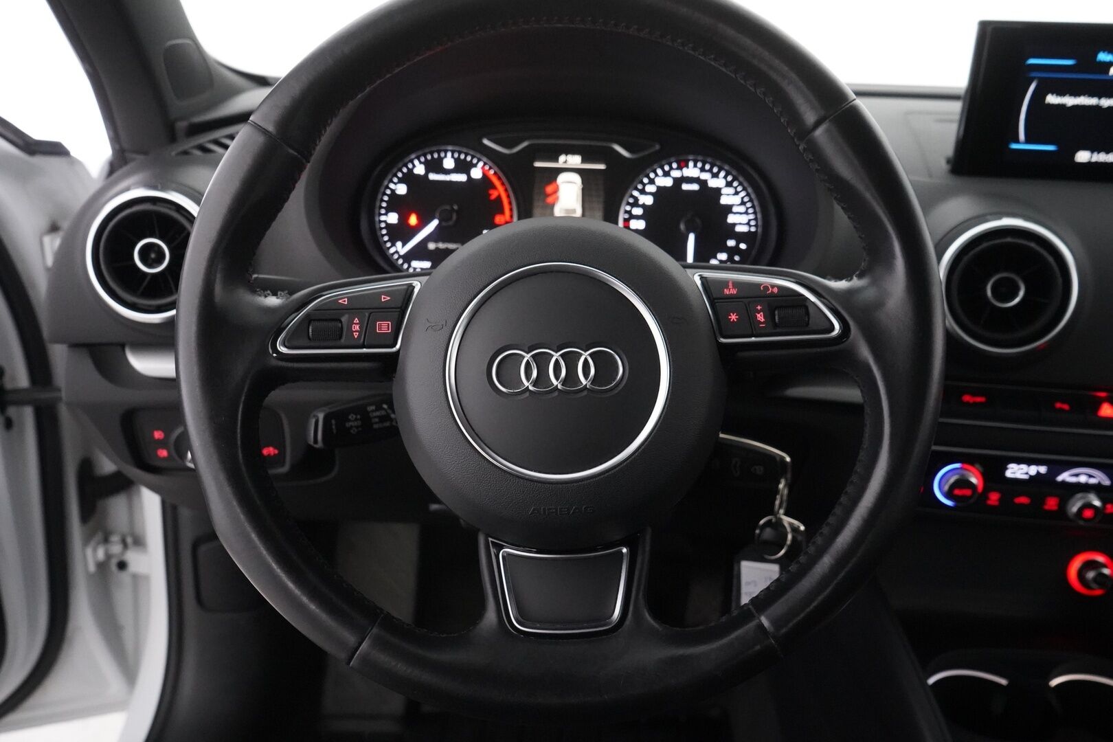 Audi A3 2016 Sportback g-tron 1,4 TFSI CNG 81 kW S tronic - Juuri katsastettu! | Vakkari | Koukku | Sporttipenkit | B&O | Tutkat | Kahdet renkaat aluvantein