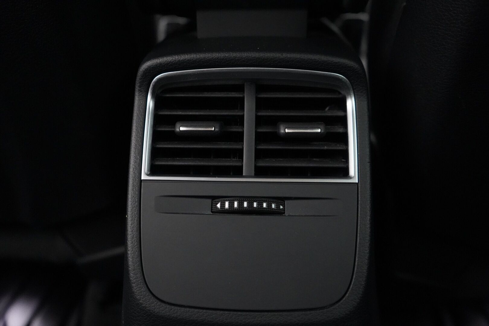 Audi A3 2016 Sportback g-tron 1,4 TFSI CNG 81 kW S tronic - Juuri katsastettu! | Vakkari | Koukku | Sporttipenkit | B&O | Tutkat | Kahdet renkaat aluvantein