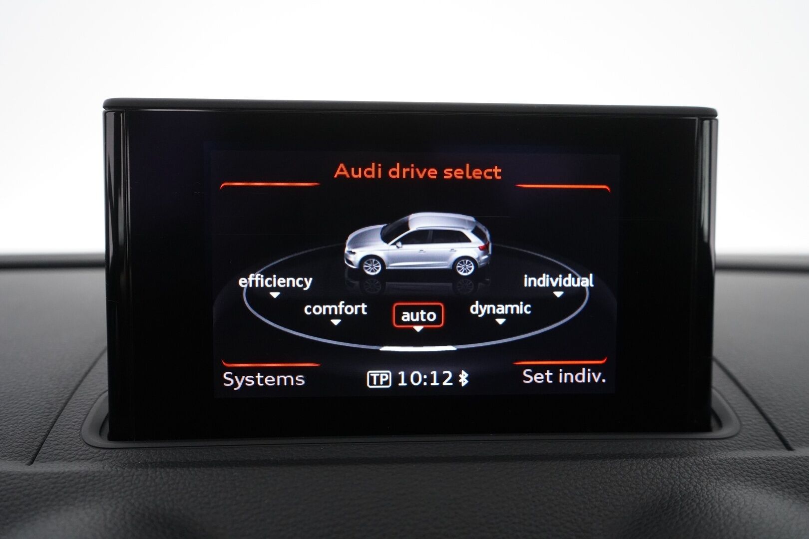 Audi A3 2016 Sportback g-tron 1,4 TFSI CNG 81 kW S tronic - Juuri katsastettu! | Vakkari | Koukku | Sporttipenkit | B&O | Tutkat | Kahdet renkaat aluvantein