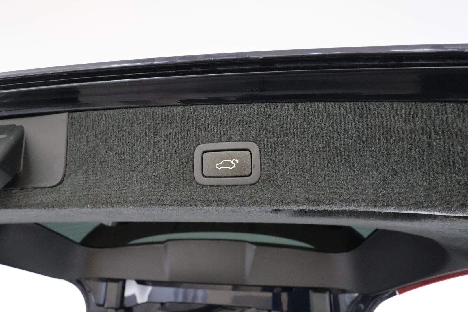 Volvo V70 2015 D4 AWD Classic Momentum * ACC / Webasto / Koukku / BLIS / Aktiiv.Xenon / Puolinahat / Navi / Ratinlämmitin / P.tutka * - Kahdet renkaat aluvanteilla / Hyvät varusteet - HULLUT AVAJAISHULINAT KORKOTARJOUS 3,29 %