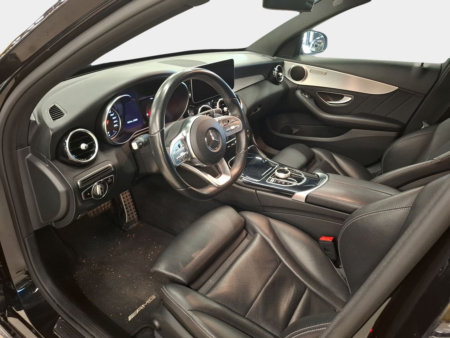 Mercedes-Benz C 2019 200 d A Business AMG * Nahat / Navi / Peruutuskamera / Led-ajovalot * - * Suomi-auto / 2x renkaat ja vanteet / juuri tullut! *