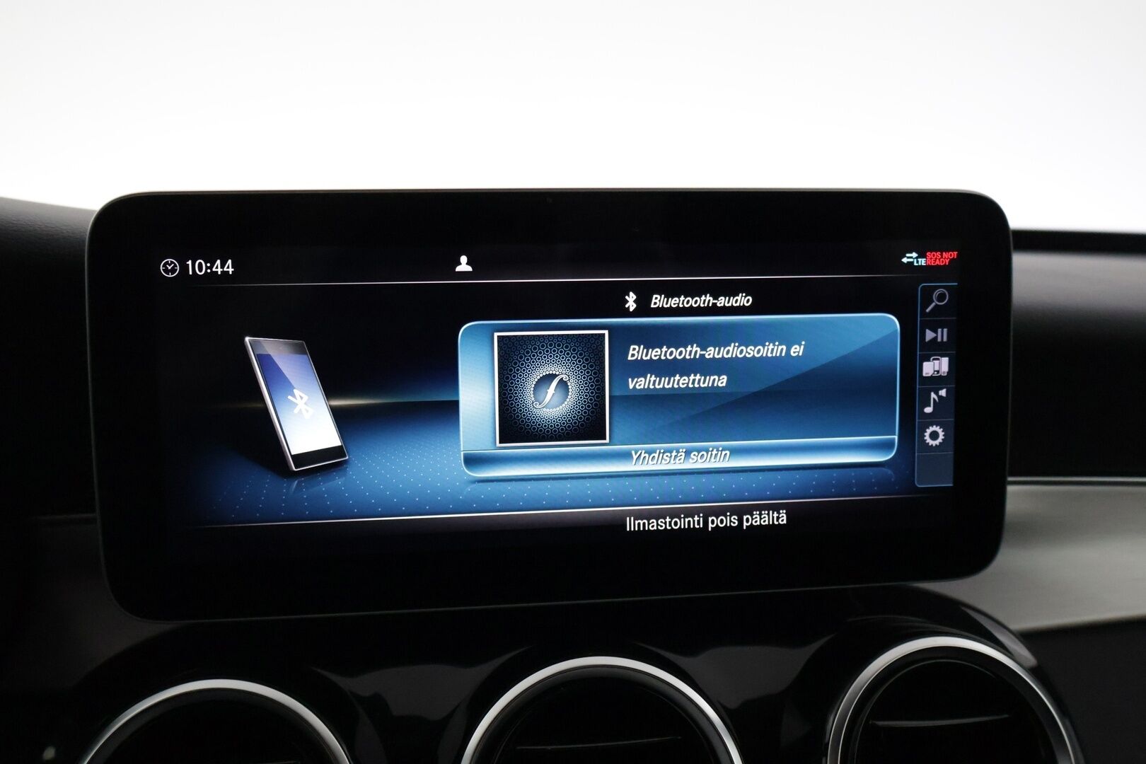 Mercedes-Benz C 2019 200 d A Business AMG * Peruutuskamera / Comand Navi / Lohkolämmitin / LED / Nahkasisusta * - * Näyttävä Facelift Suomi-auto / 2x renkaat ja vanteet *