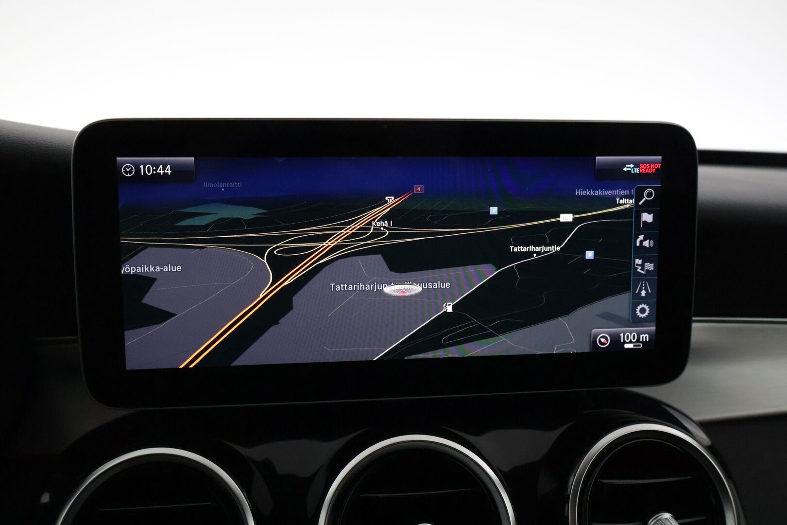 Mercedes-Benz C 2019 200 d A Business AMG * Peruutuskamera / Comand Navi / Lohkolämmitin / LED / Nahkasisusta * - * Näyttävä Facelift Suomi-auto / 2x renkaat ja vanteet * - HULLUT JOULUT KORKOTARJOUS 2,49% 