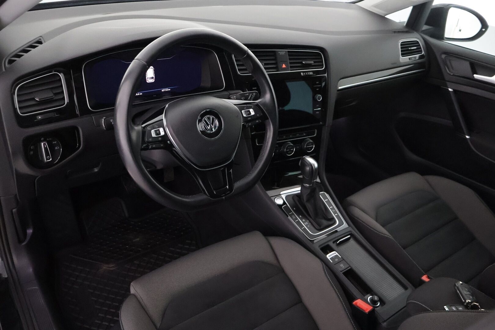 Volkswagen Golf 2019 Variant Highline 1,5 TSI EVO 96 kW DSG-aut ** Digimittaristo / Webasto / Adapt. vakkari / P.kamera / Keyless / Navi ** - Suomiauto / Merkkihuollettu / Apple&Android