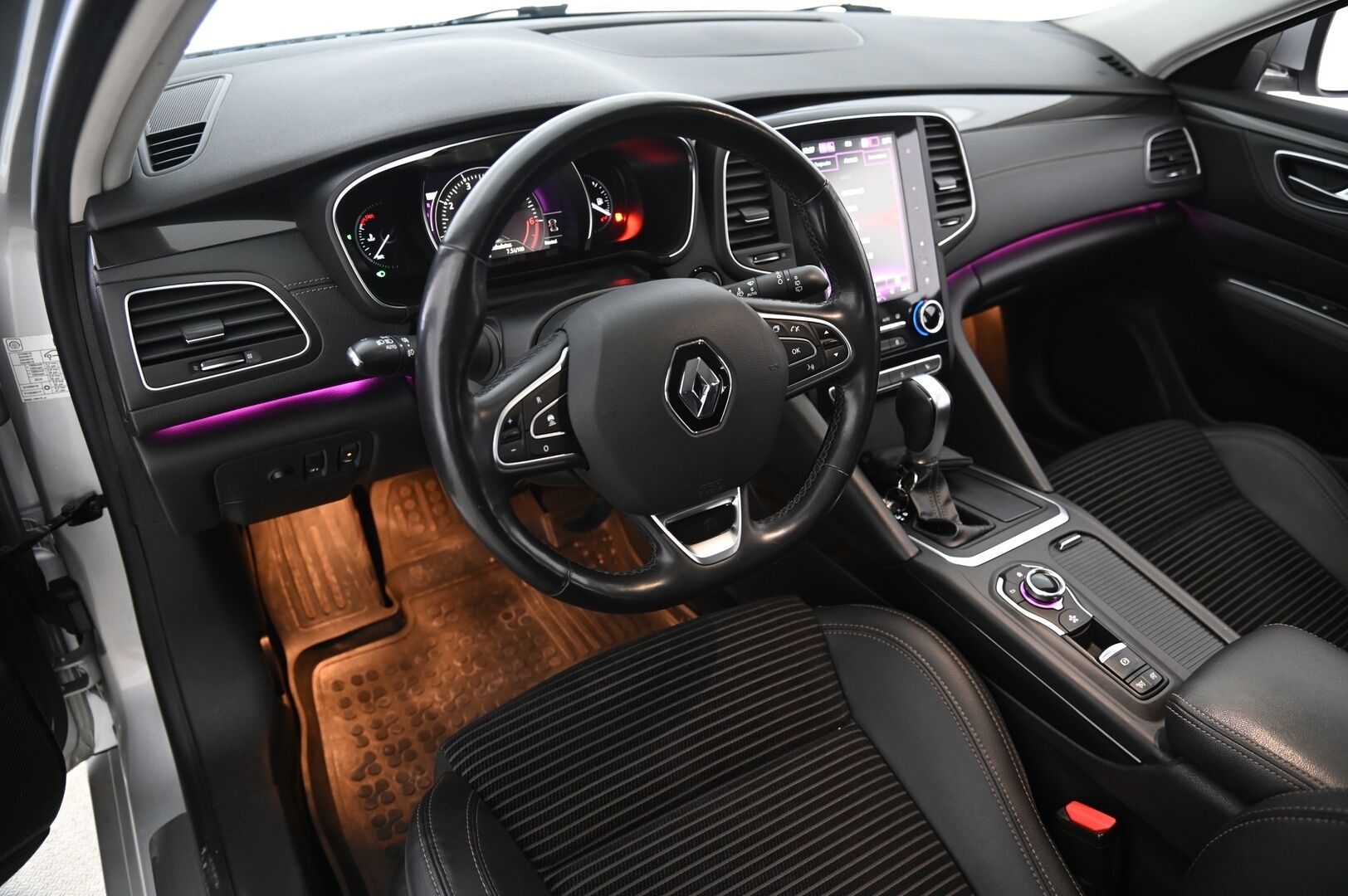 Renault Talisman 2019 Sport Tourer TCe 160 EDC7-aut Intens *Hierovat penkit / ACC / Suomi-auto* - *Juuri saapunut / 2x renkaat* - HULLUT AVAJAISHULINAT KORKOTARJOUS 3,29 %