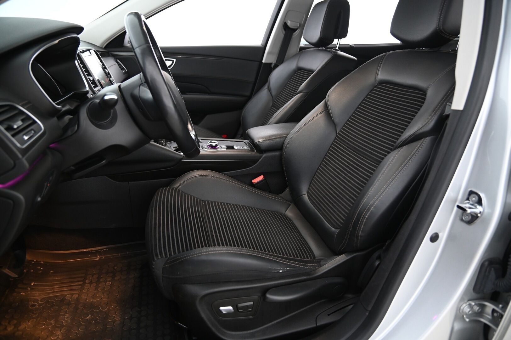 Renault Talisman 2019 Sport Tourer TCe 160 EDC7-aut Intens *Hierovat penkit / ACC / Suomi-auto* - *Juuri saapunut / 2x renkaat*