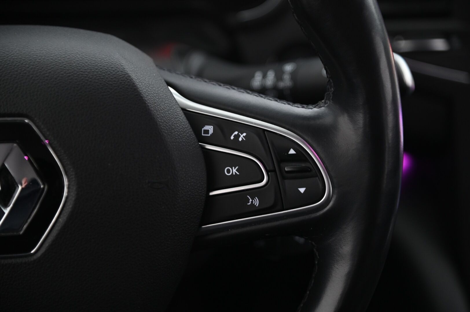 Renault Talisman 2019 Sport Tourer TCe 160 EDC7-aut Intens *Hierovat penkit / ACC / Suomi-auto* - *Juuri saapunut / 2x renkaat* - HULLUT AVAJAISHULINAT KORKOTARJOUS 3,29 %