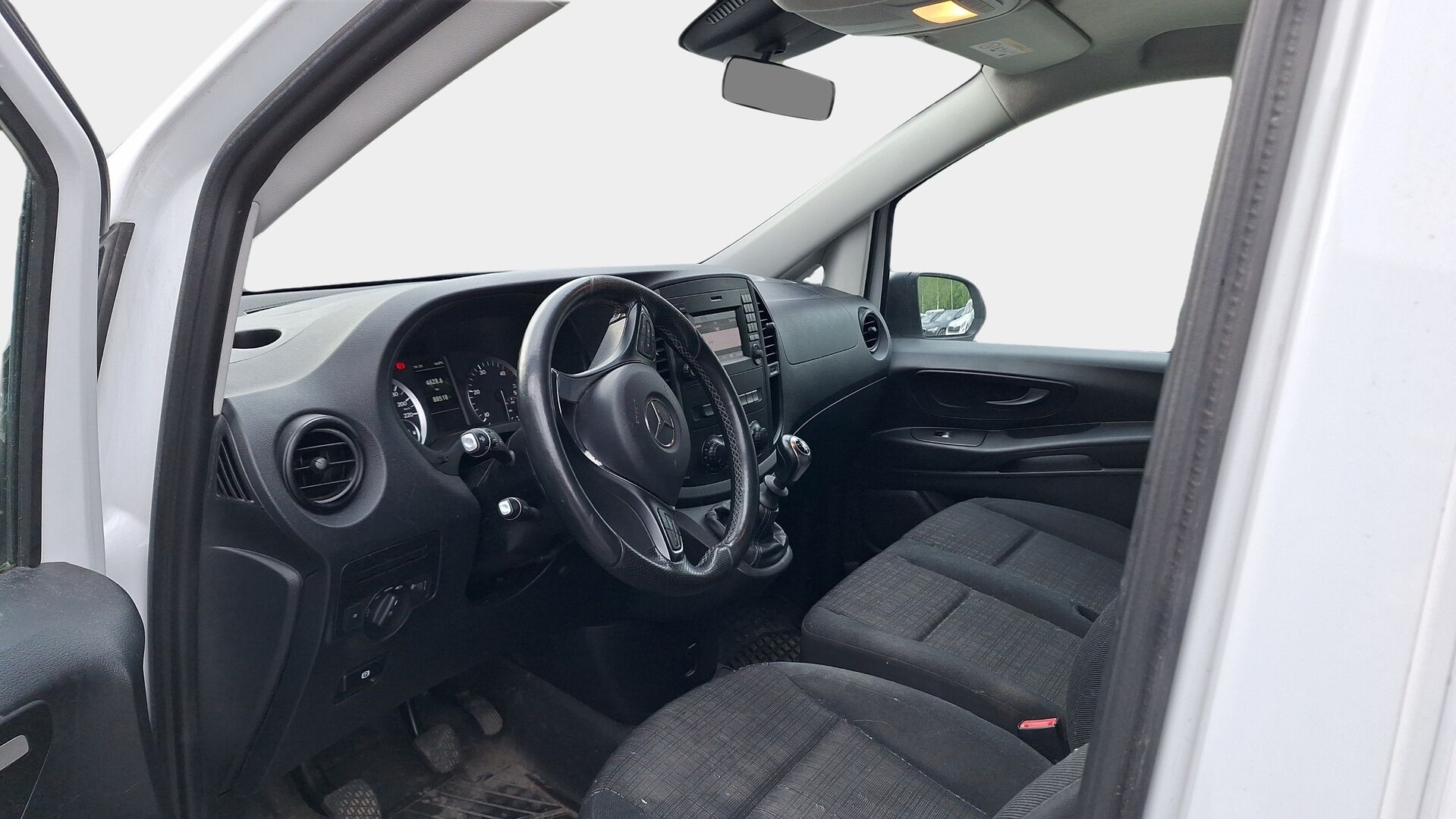 Mercedes-Benz Vito 2019 111CDI-3,05/32K keskipitkä A2 Worker **Webasto / Cruise / P-Kamera / Koukku** - Tehtaan Webasto / Kahdet renkaat vantein / Suomiauto