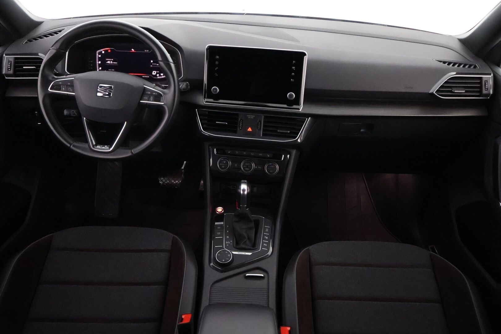Seat Tarraco 2019 2,0 TDI 150 4DRIVE Xcellence DSG 7-Paikkainen - 7P -Suomiauto / Webasto / Adapt.Vakkari / Digimittari / Peruutuskamera / Puolinahkasisusta / Vetokoukku / LED / Juuri tullut!