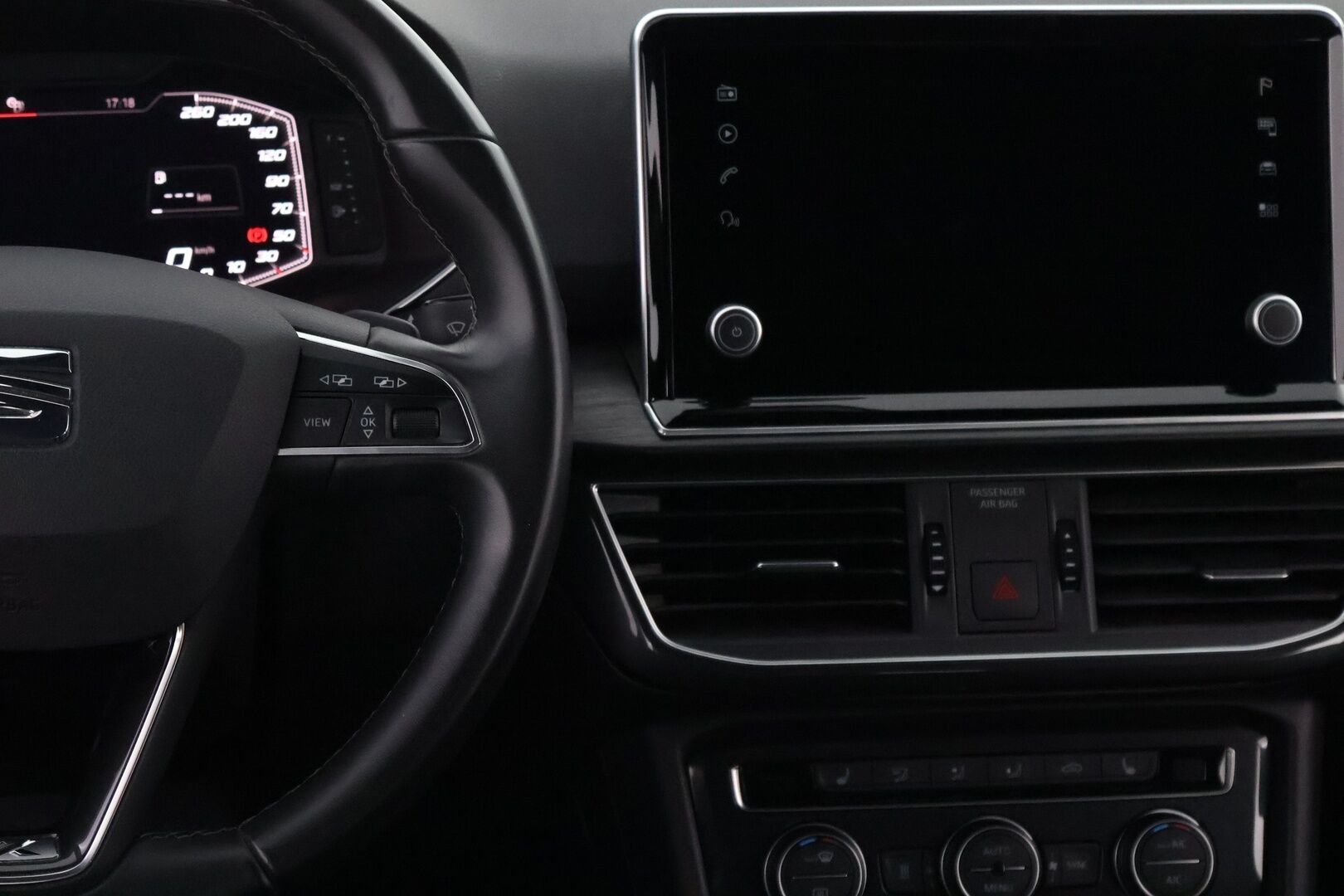 Seat Tarraco 2019 2,0 TDI 150 4DRIVE Xcellence DSG 7-Paikkainen - 7P -Suomiauto / Webasto / Adapt.Vakkari / Digimittari / Peruutuskamera / Puolinahkasisusta / Vetokoukku / LED / Juuri tullut!