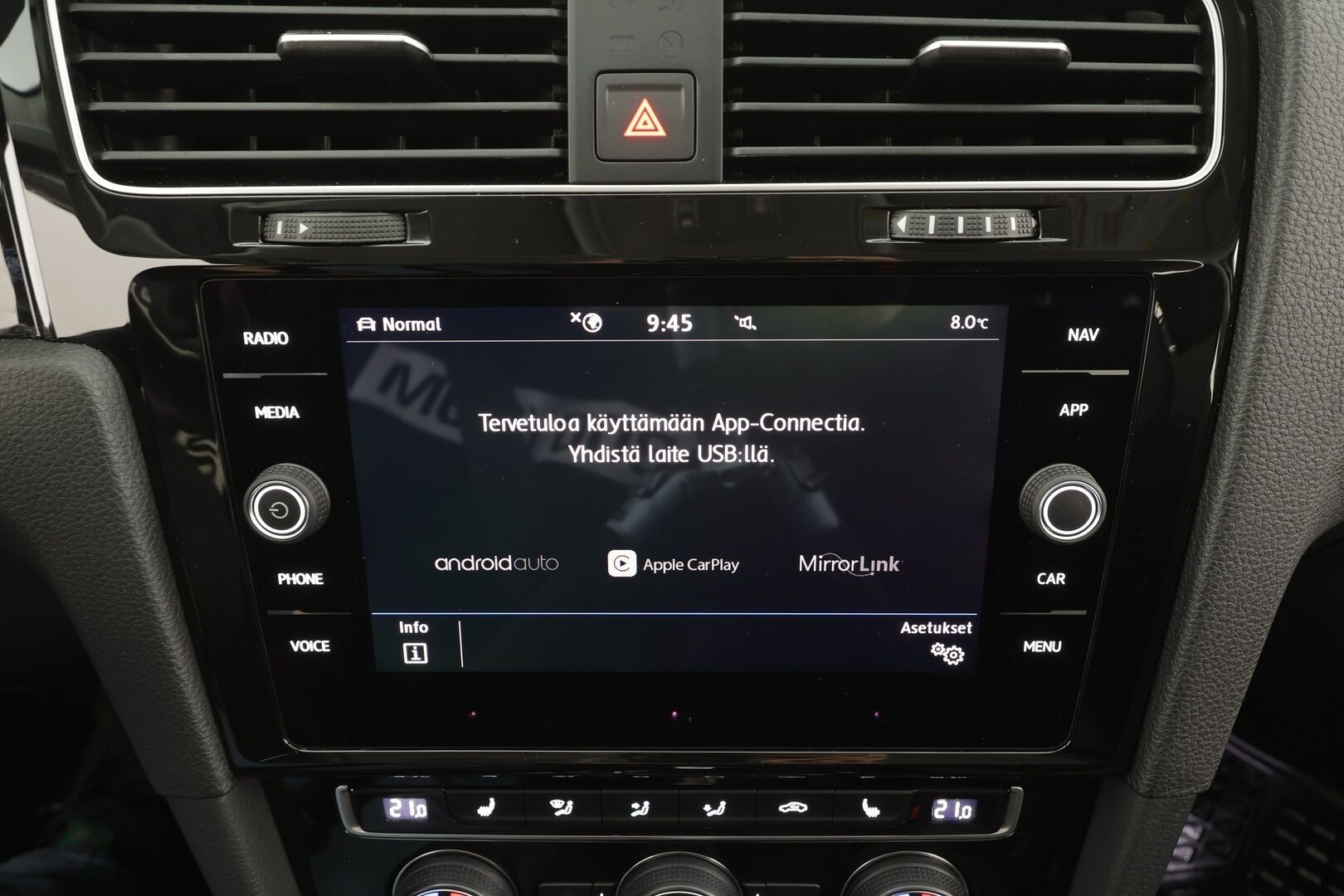 Volkswagen Golf 2019 Variant Highline 1,5 TSI EVO 96 kW DSG * ACC / Webasto / Koukku / Adapt.LED / P.kamera / Hierova penkki * - 1-om Suomi-auto / Kahdet renkaat aluvanteilla 