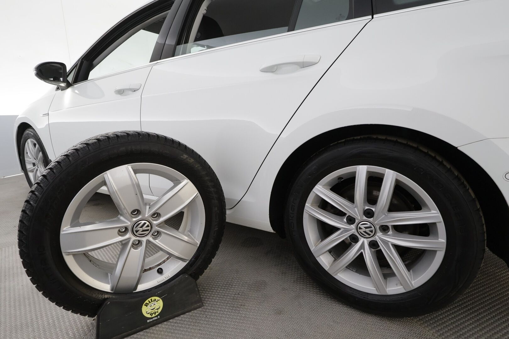 Volkswagen Golf 2019 Variant Highline 1,5 TSI EVO 96 kW DSG * ACC / Webasto / Koukku / Adapt.LED / P.kamera / Hierova penkki * - 1-om Suomi-auto / Kahdet renkaat aluvanteilla - HULLUT AVAJAISHULINAT KORKOTARJOUS 3,29 %